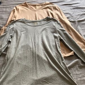 Package of long sleeve shirts